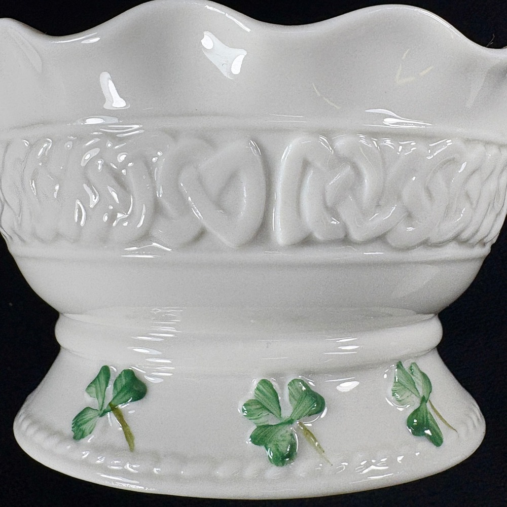 Vintage Belleek Tara Celtic Shamrock Gift / Trinket Box / Sugar Bowl with Lid - Picture 5 of 10